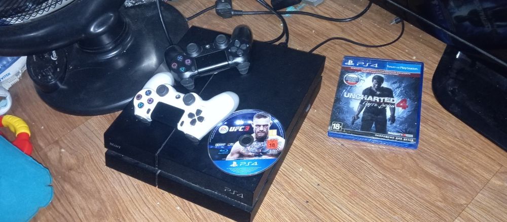 Продам плейстешен 4