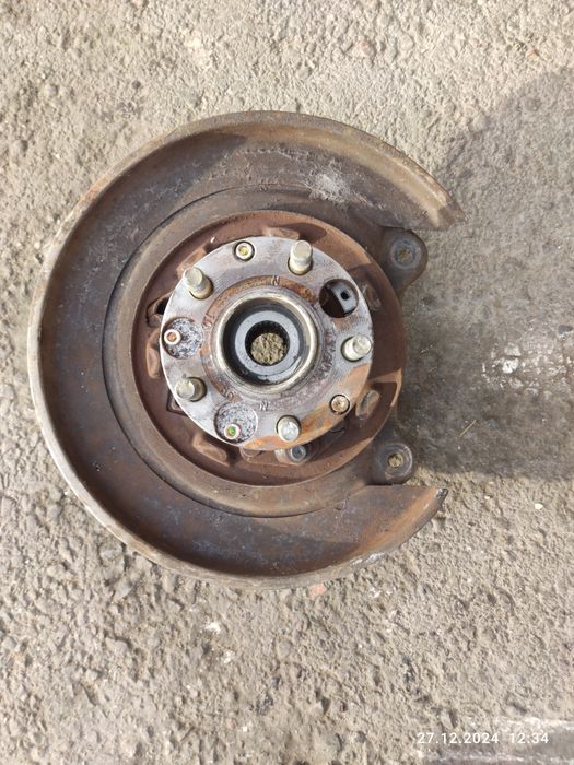 Ступица Субару перед и зад