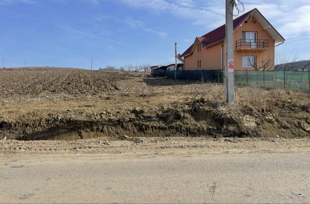 Teren intravilan de vânzare in loc. Recea Mică