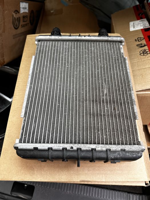 Radiator suplimentar mercedes amg.cod:a0995005800/003