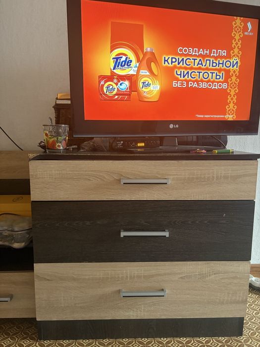 Продам комод с тумбоми