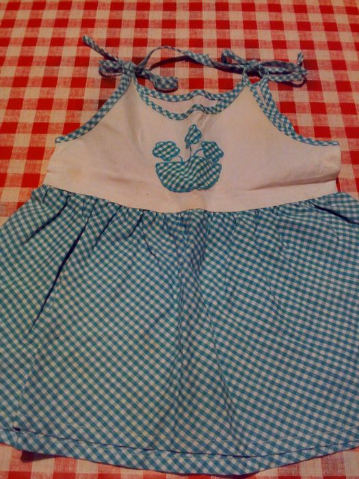 продавам стари детски дрехи