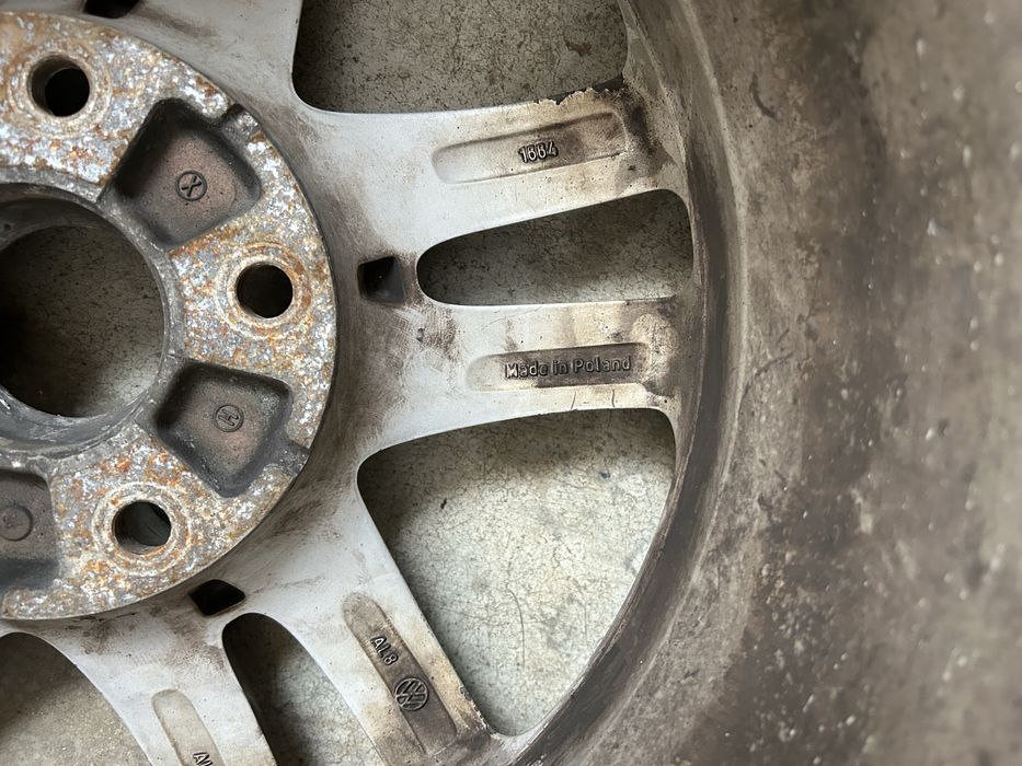 Гуми с джанти WV Touareg 255/60/17 и зимни гуми 255/55/18