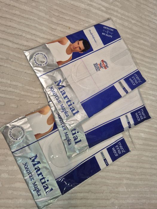 Майки размер 85-90 см.