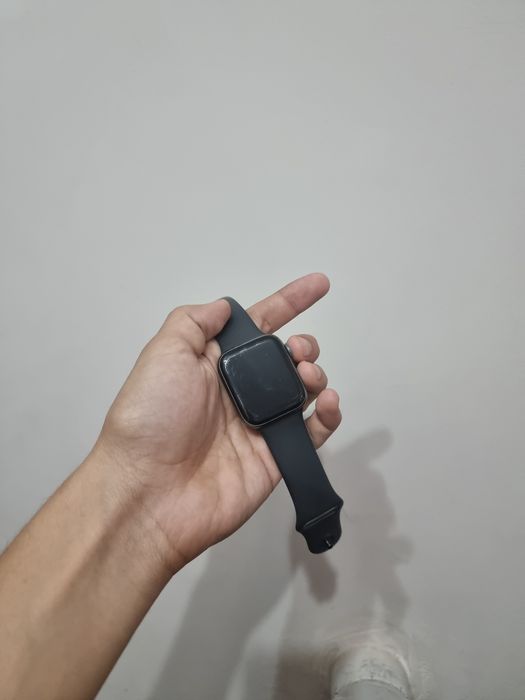 Iwatch 4 44mm sotiladi