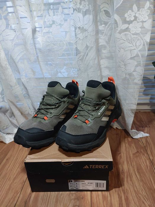 Adidas Terrex AX4