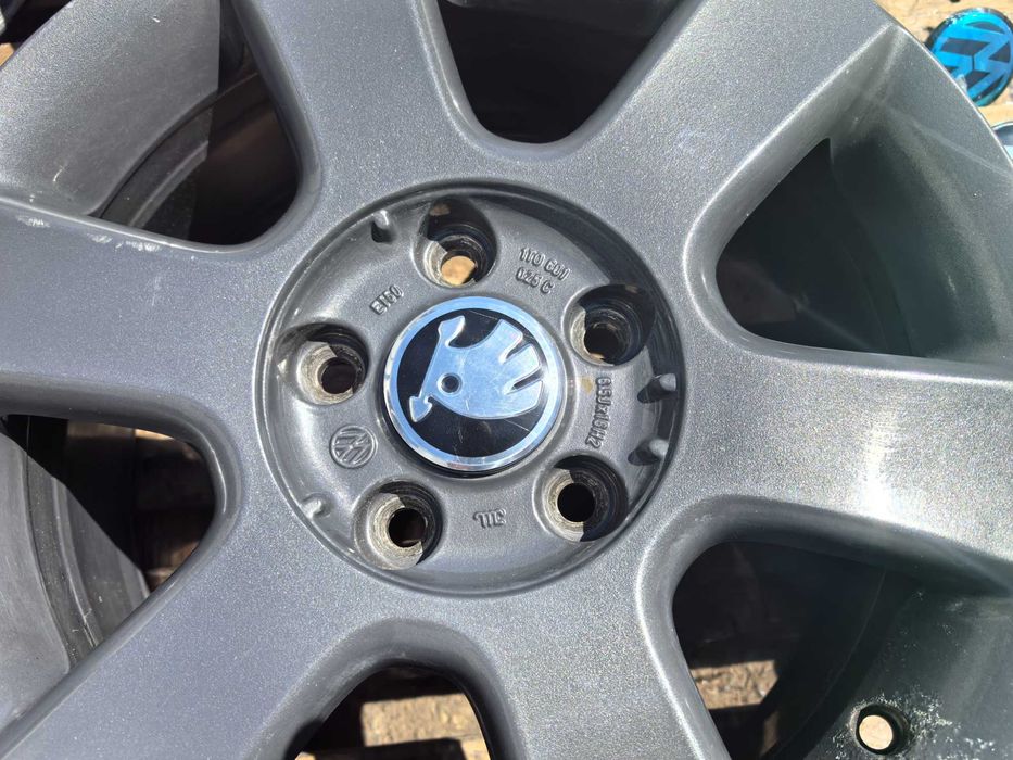 16 цола 5 х 112 мм Фолксваген / Шкода - 6,5 Инча / ЕТ 50