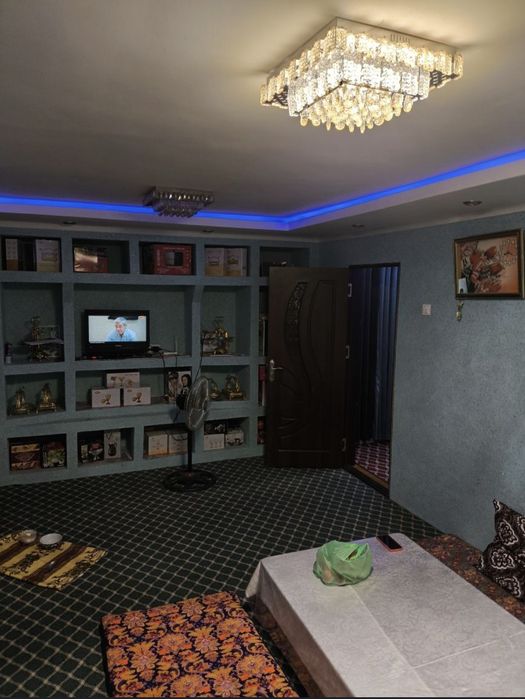 2 xonali kvartira sotiladi