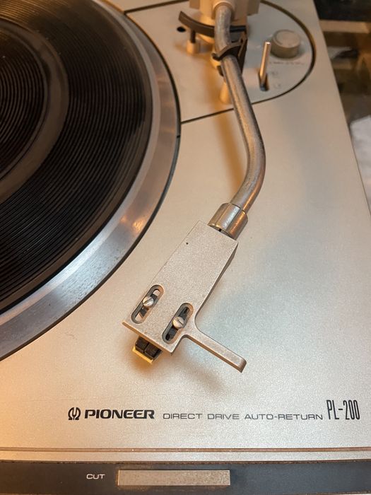 Грамофон Pioneer PL-200