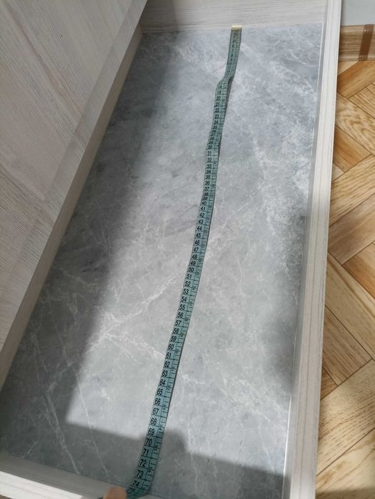 Комод с четырьмя ящиками, в отличном состоянии/ Komod to'rtta tortmali