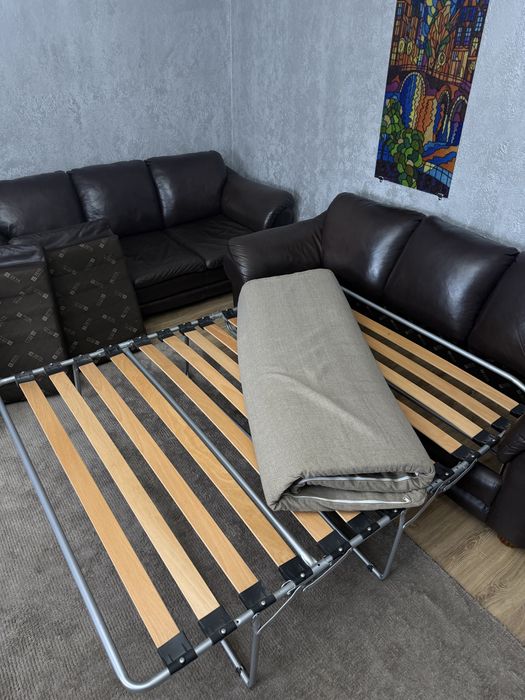 Кожаный диван раскладной