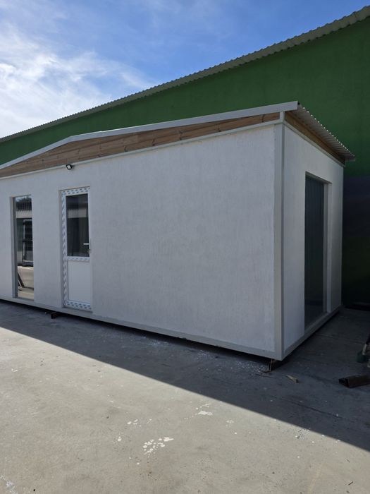 Vand case modolare la comanda centului