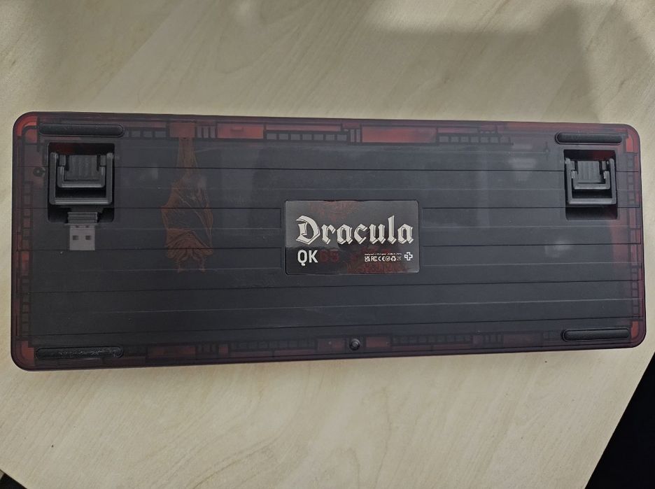 Qwertykey65 Pro Dracula