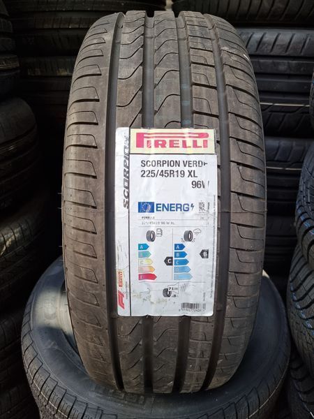 225/45/19 PIRELLI 4БР