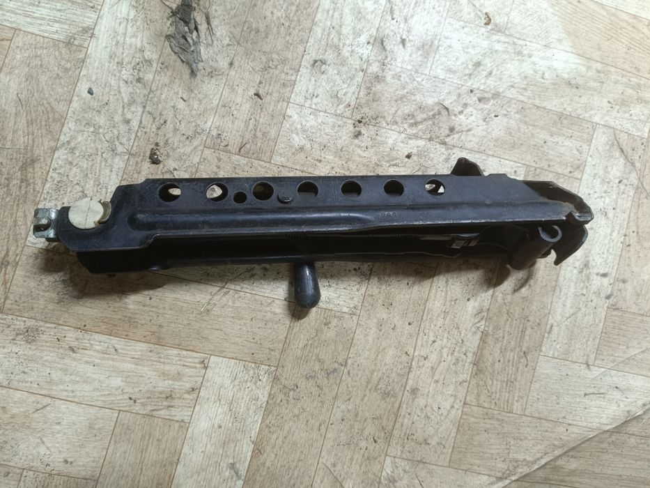 Домкрат оригинал Ауди