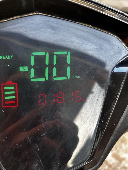 электро скутер пробег 1815 км акумулятри янги