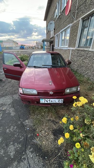 Продам машину  Ниссан