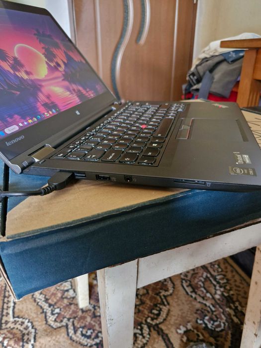 Laptop/Tableta Lenovo Yoga 14-Touch FHD IPS-i7-8 GB-SSD 256 GB-WIN 11