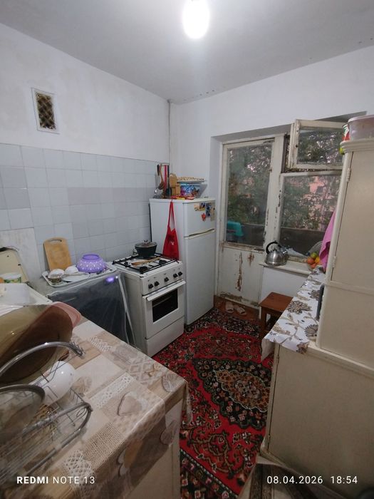 Продаю квартиру 2/4/5. Кирпич Авиосозлар 4.