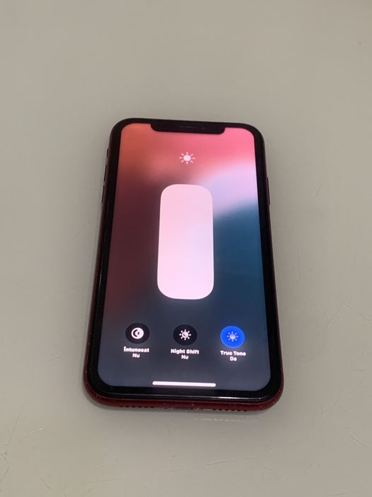 Vand iphone xr 64 de gb