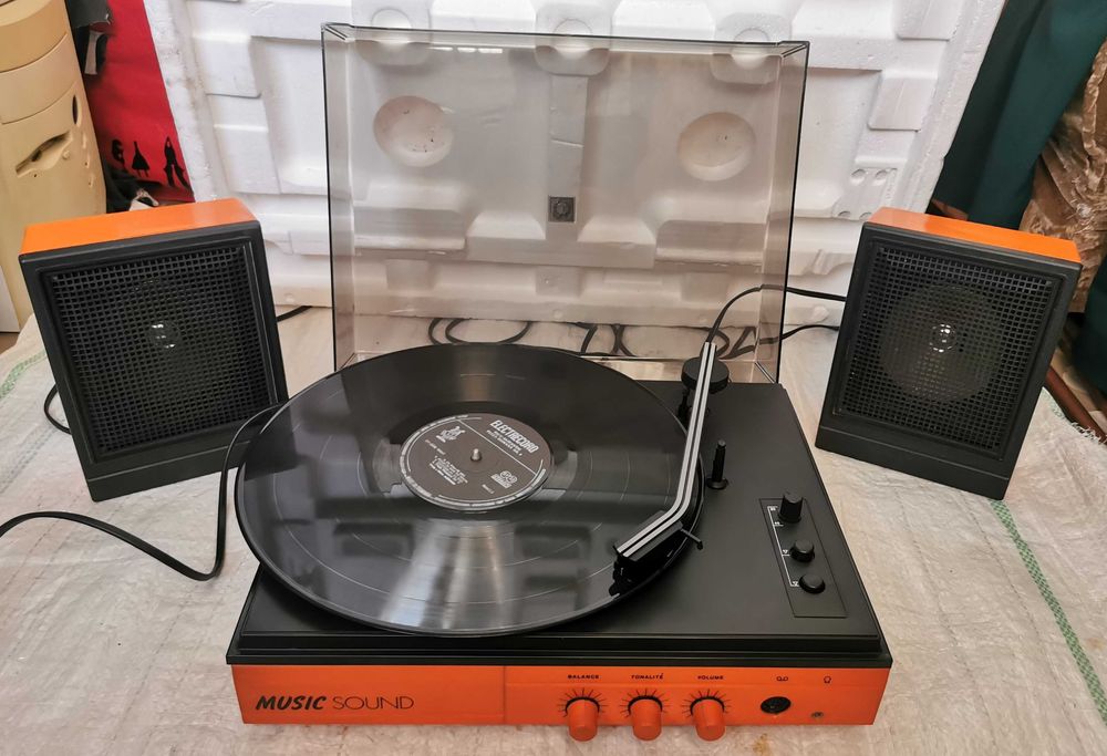 Combina muzicala, pick up Music Sound, TV Rubin 102