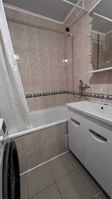 Продам 3 ком. квартиру. Район 19 мкр.