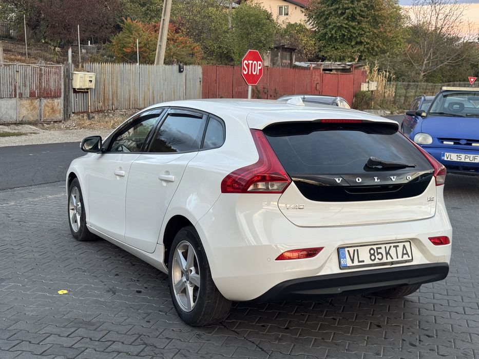 VOLVO V40 2012 — imagine 4