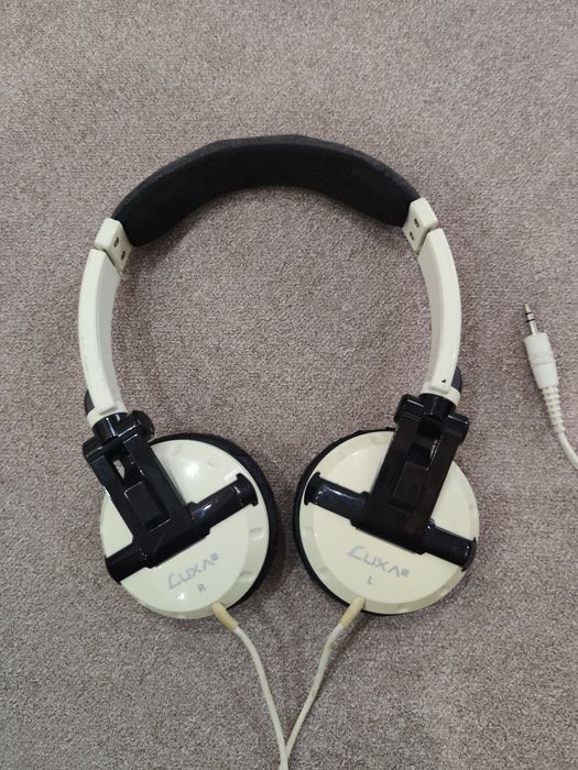 Наушники проводные