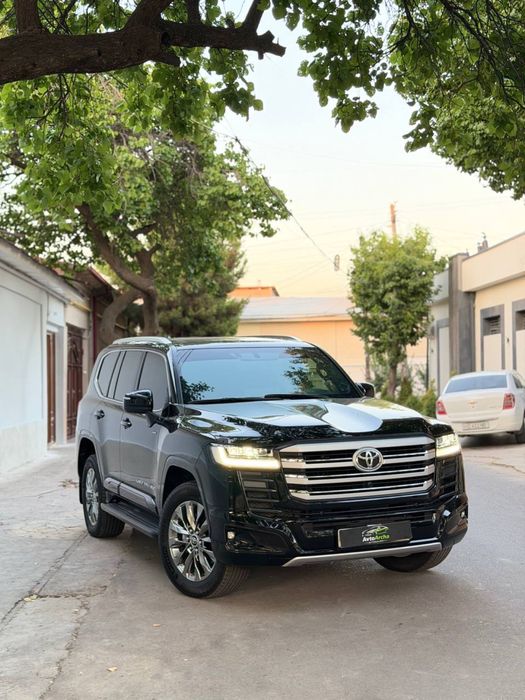 Toyota Land cruiser 300 hybrid