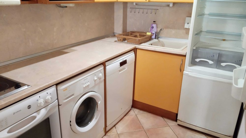 Дава се под наем Двустаен апартамент в Велико Търново, Център - 60 кв.м за 265.2 € - Снимка #4