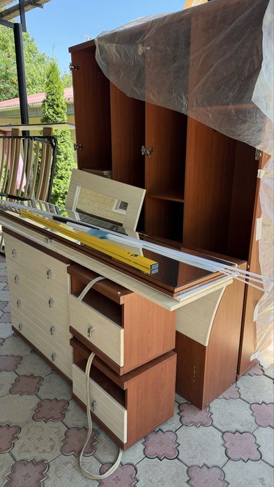 Продам мебель  спальный гарнитур