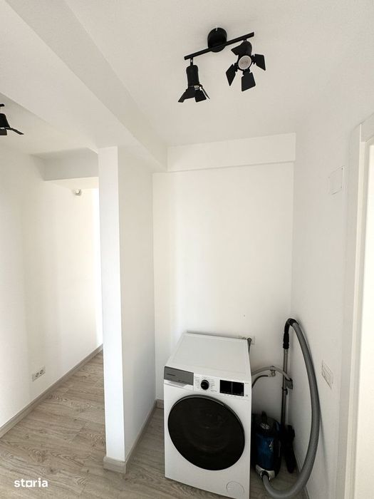 Apartament cu 3 camere, loc parcare, centrala, AC - zona Damila