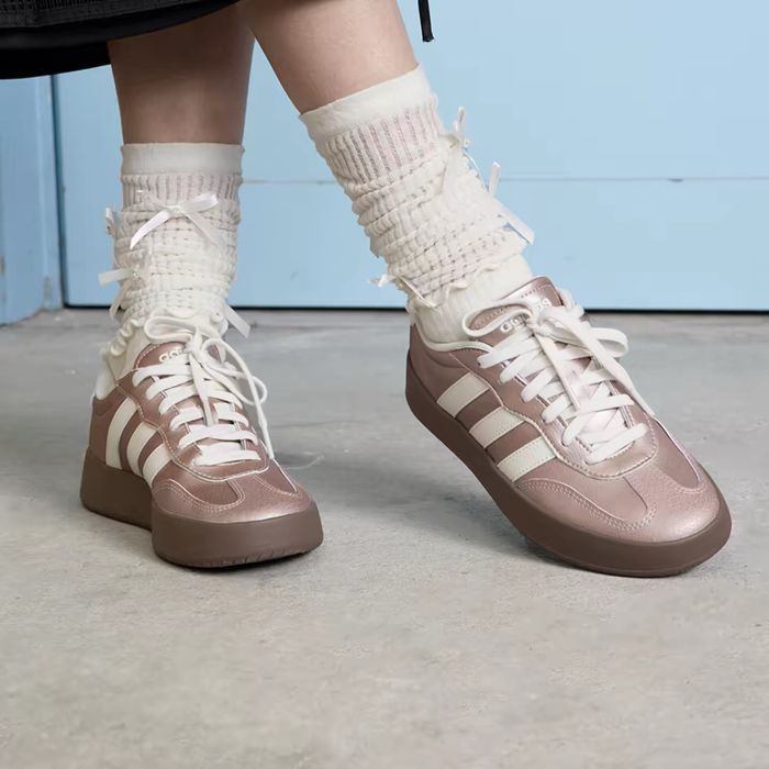Продам новые кроссовки Adidas оригинал