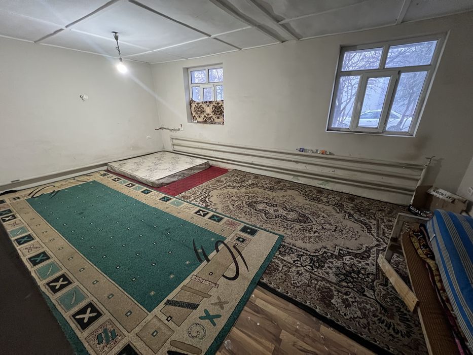 arendaga hovli sampi universitetining oldida