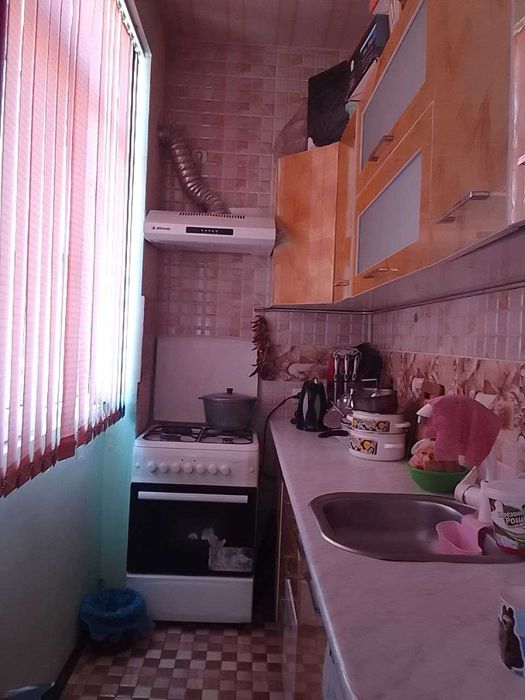 Срочно квартира ертўласи билан бирга шаҳар ичида (Трикотаж фабрика)