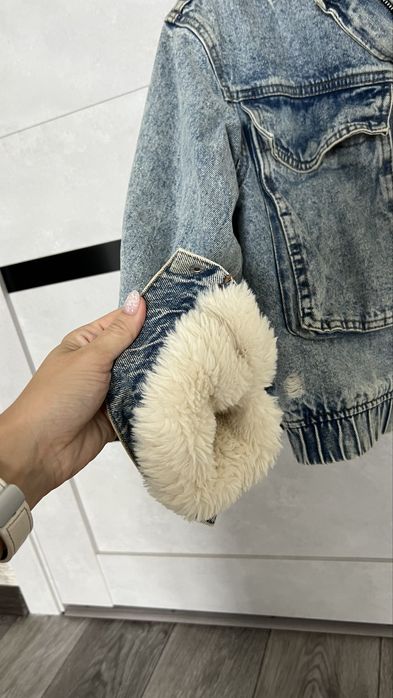 Продам теплую джинсовую куртку