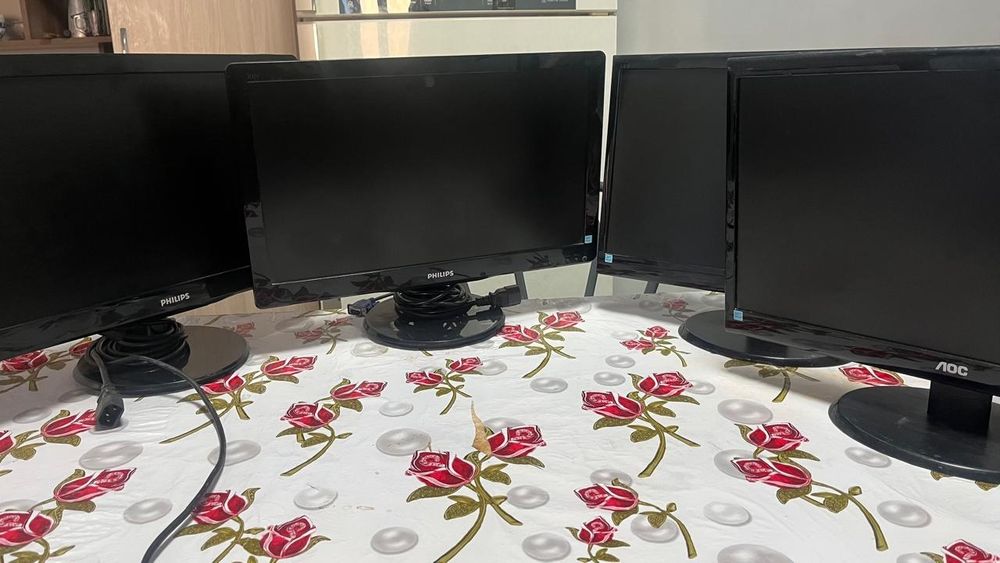 Продается бу  Мониторы