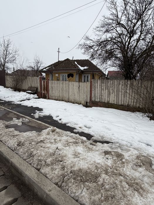 Teren894 mp+casă-stradal Grădiștea!!!