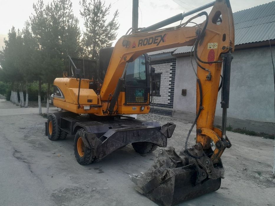 Ekskavator rodex x77 sotiladi srochna