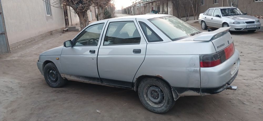 Лада 2110 сотилади