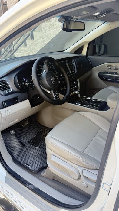 Kia carnival 2019 г. 108 000 км пробег дизел 2.2