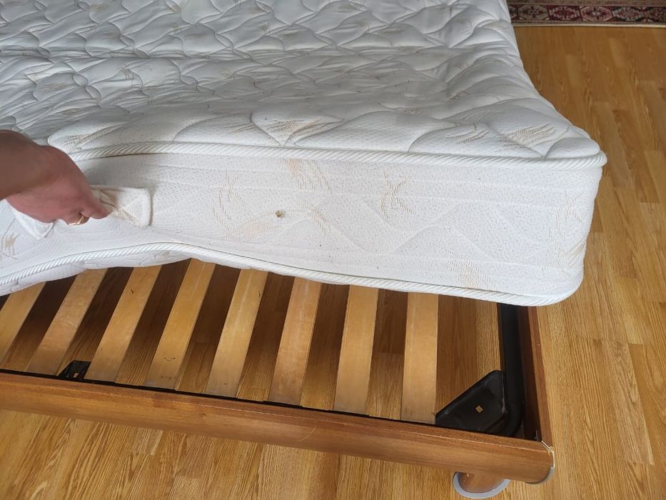 Спальный гарнитур