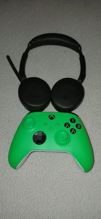Maneta Xbox si Casti Jabra Evolve2 55