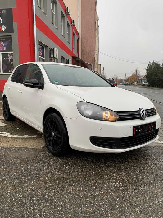VW Golf 6 2011 / 02 EURO 5 1.6 MPI 102 cp Alb Perlat + Shadow Line TOP