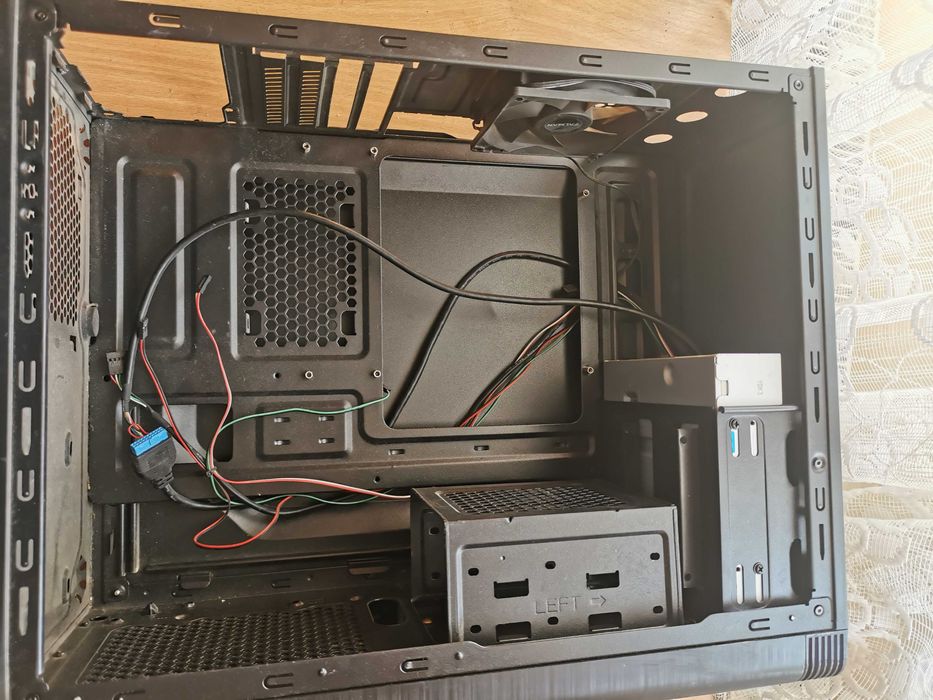 Carcasa ATX + Sursa Bequit 300 W reali