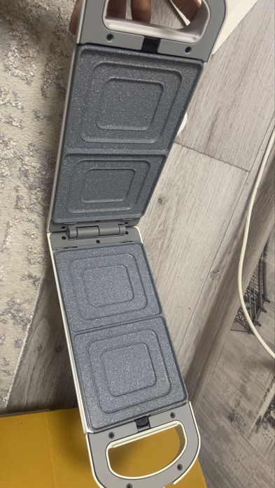 Pinlo сэндвичница