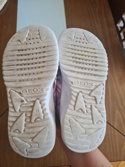 Маратонки Geox. .