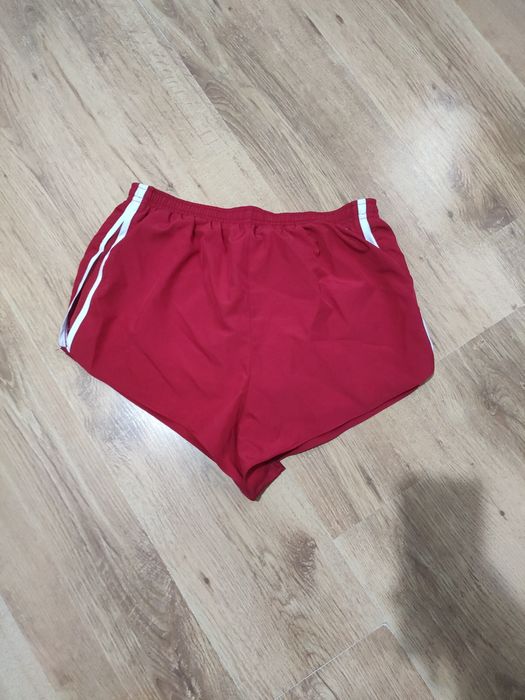 Pantaloni scurți de damă Nike Dri Fit mărimea L