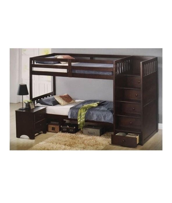 Двухъярусная кровать