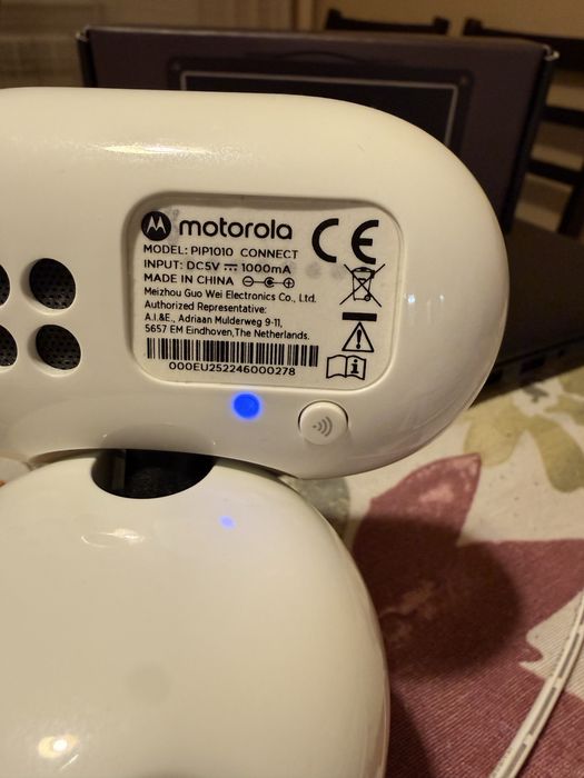 Продавам бебефон Motorola PIP1010